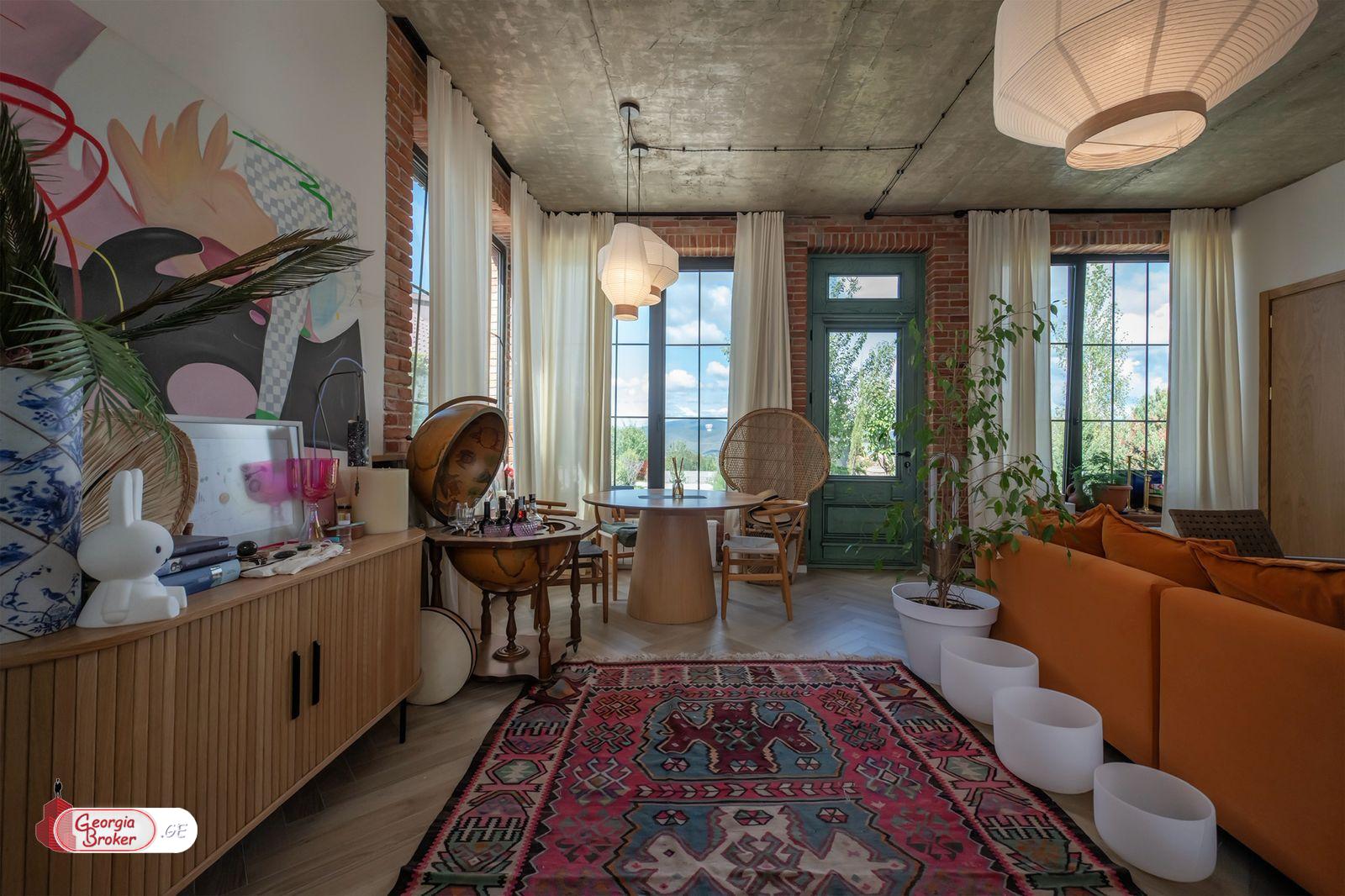 nearly repaired 8-room house for sale